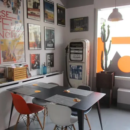 Apartamento Orange Cinematic 59 *